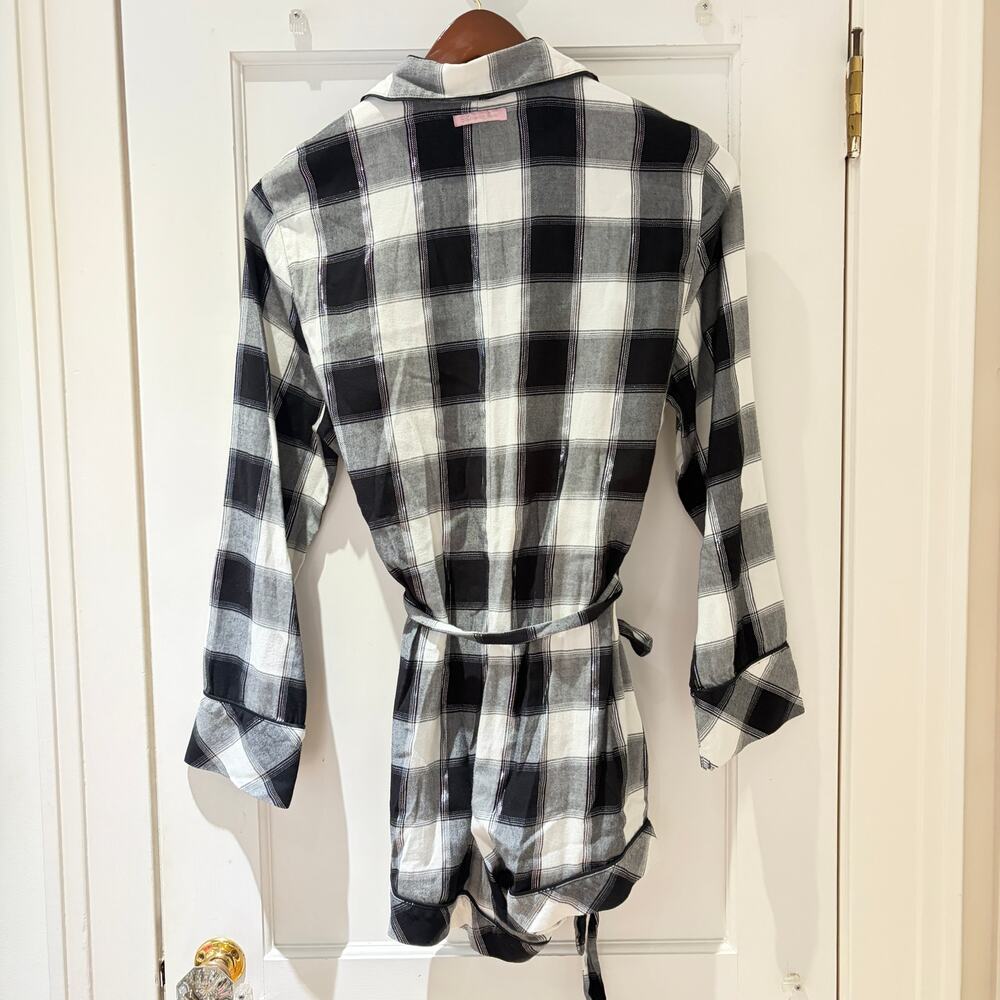 Victoria's Secret Flannel Sleep Tie Romper Size Medium - Picture 6 of 7